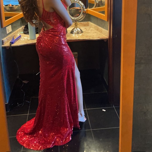 Custom made!! Vibrant red sequins maxi gown - Picture 3 of 3